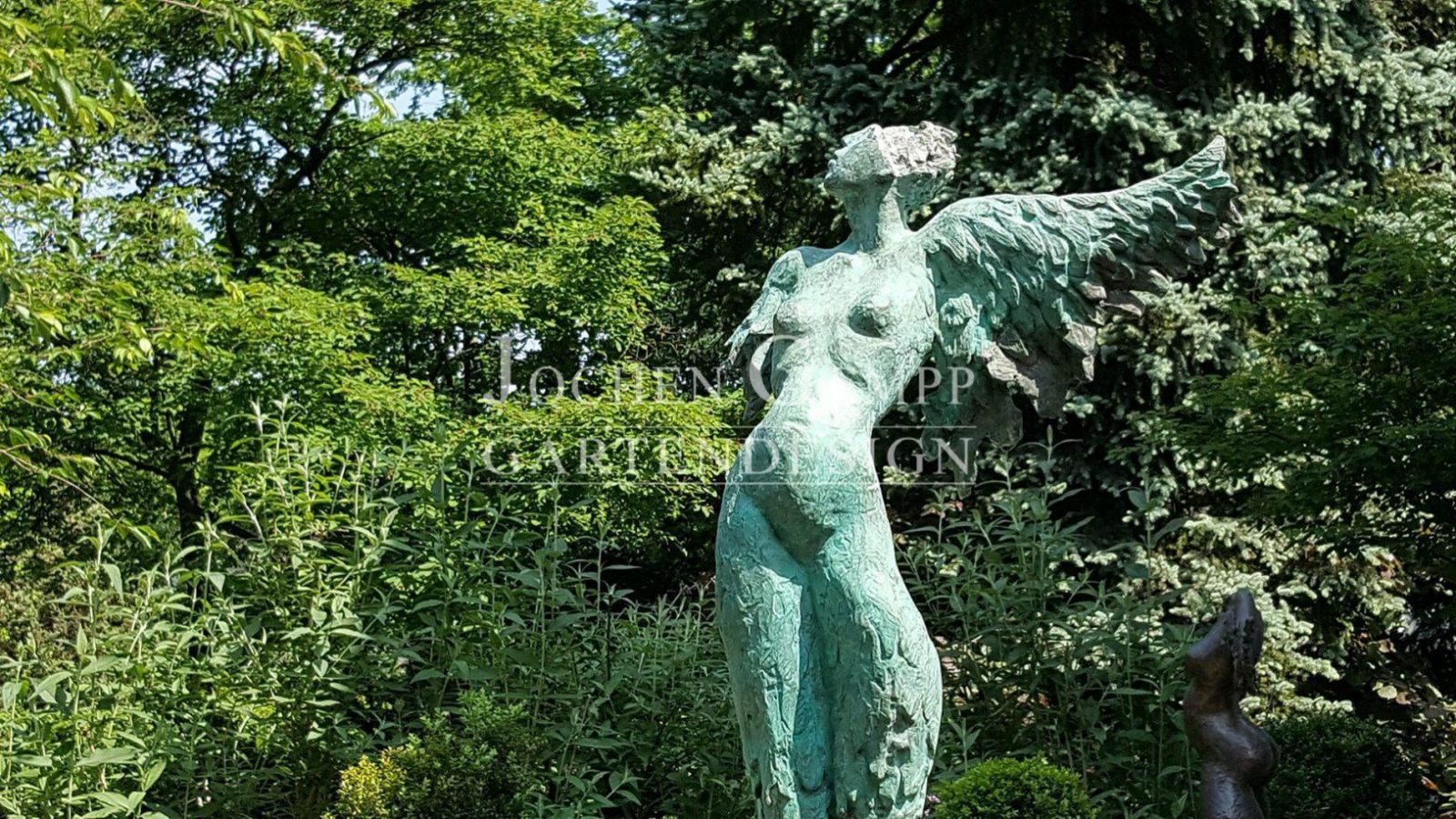 Gartenskulpturen  Gartendeko  Gempp Gartendesign von Skulpturen Aus Metall Für Den Garten Photo