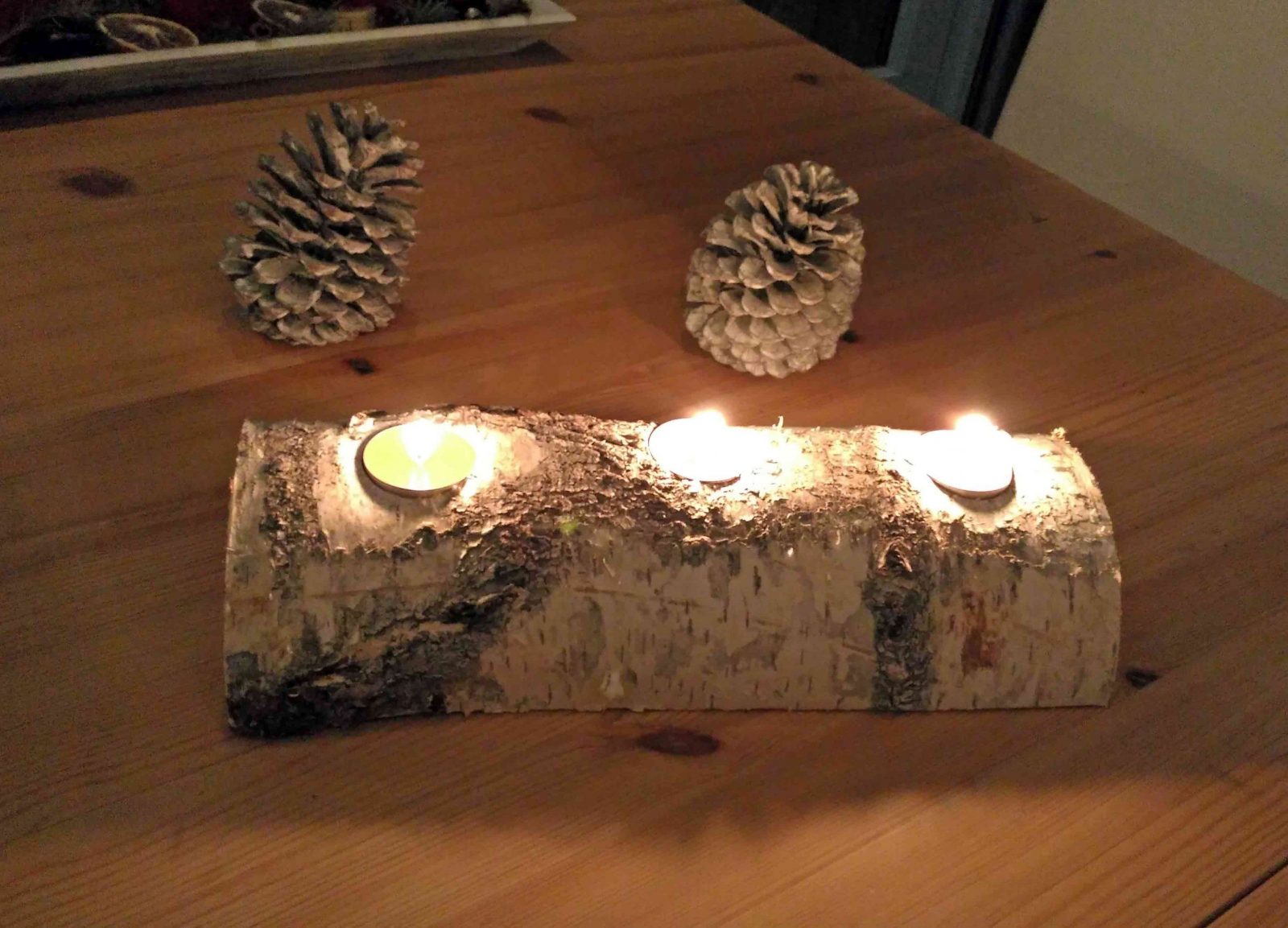 Holzteelichthalter Basteln  Der Wohnsinn von Holz Kerzenständer Selber Machen Bild