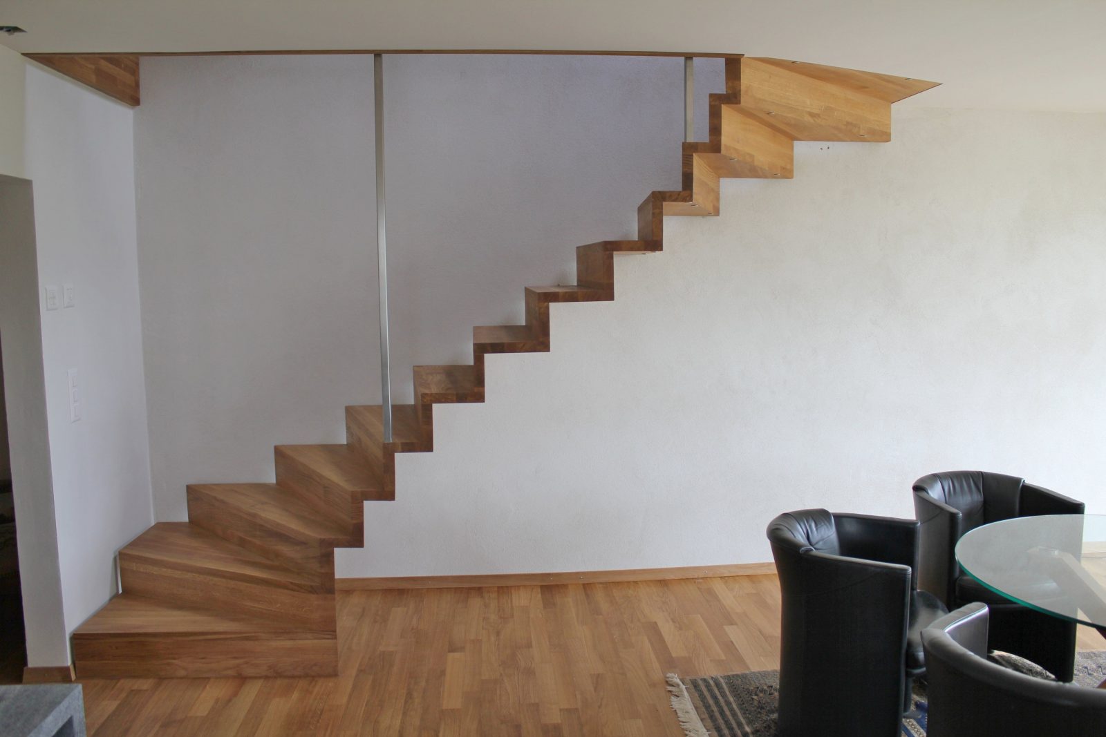 Treppen  Ihr Holzhaus Von Pm Mangold Holzbau Ag von Freitragende Treppe Selber Bauen Photo