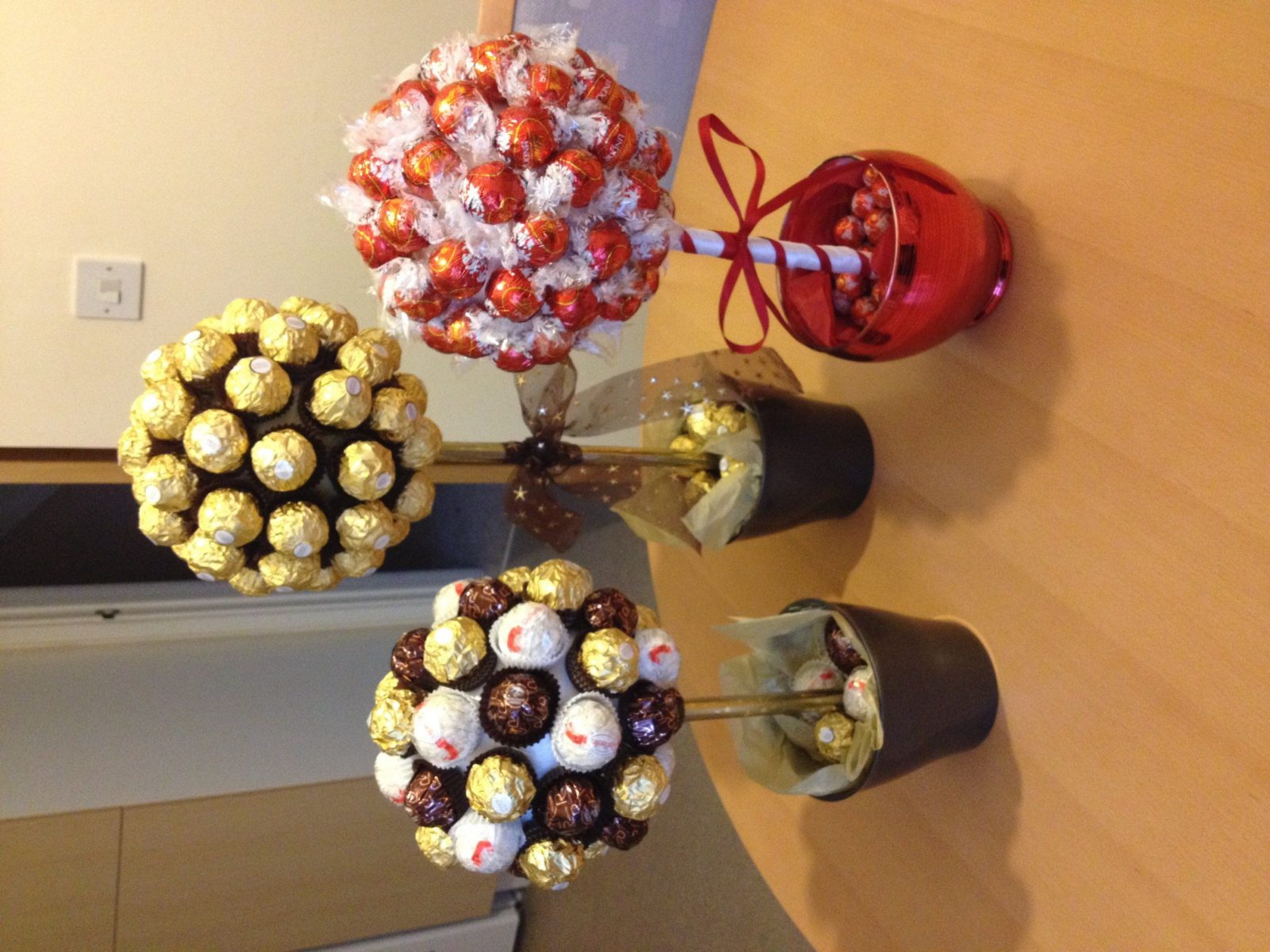 Beautiful Ferrero Rocher Baum Mit Personalisierte 19 Und Il von Rocher Baum Selber Machen Bild