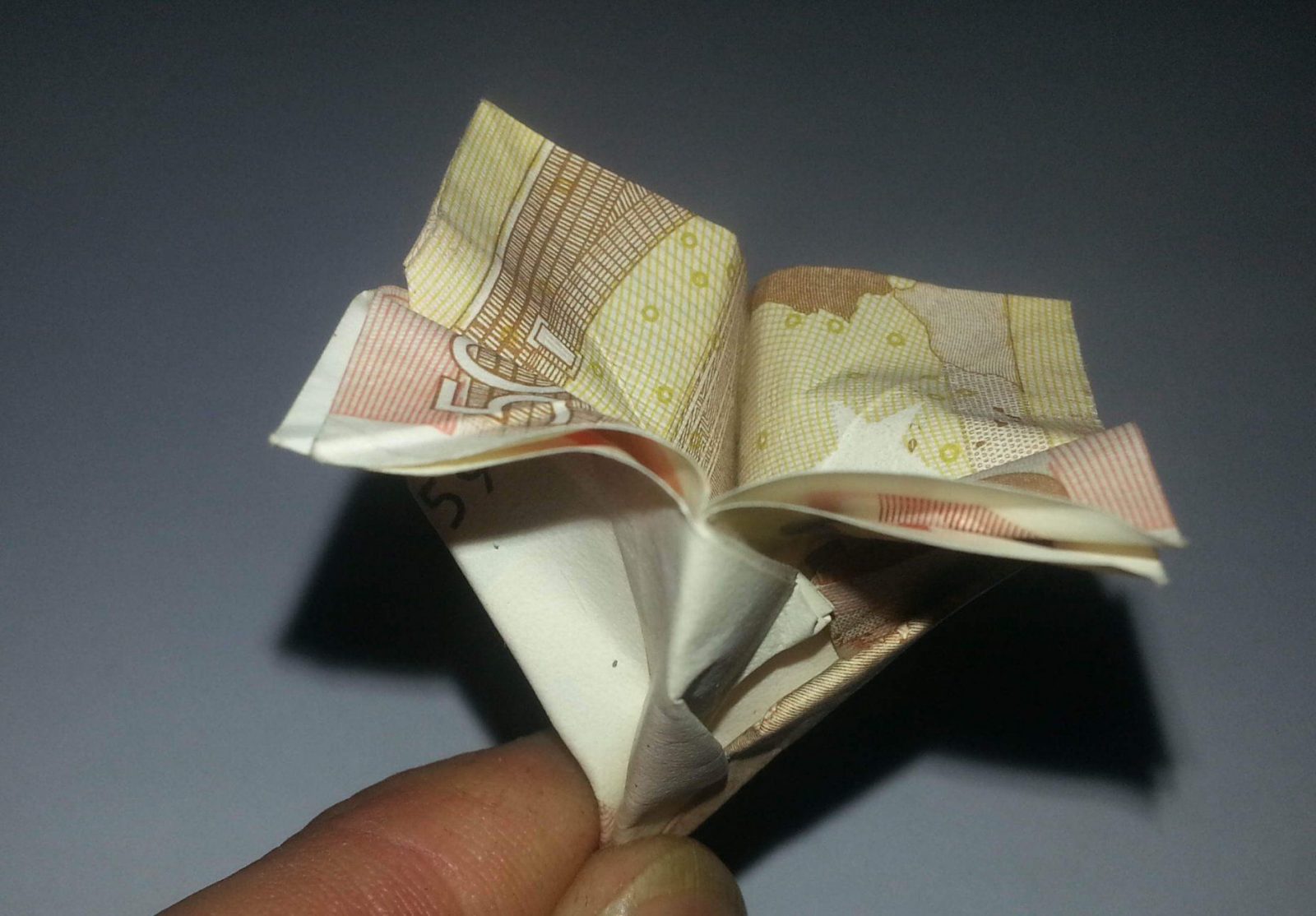 Blume Aus Einem Geldschein Falten Origami Mit Geldscheinen Avec von Geldschein Zum Herz Falten Bild