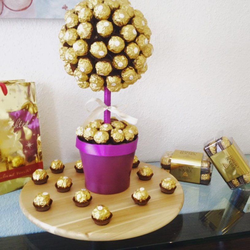 Diy Ferrero Rocher Strauß Ganz Einfach Und Eindrucksvoll Zum Selber von Rocher Baum Selber Machen Photo