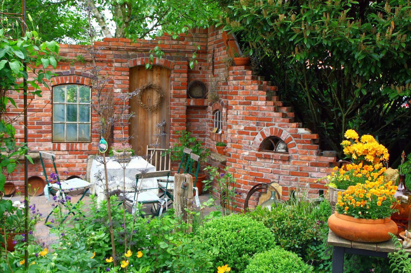 Gartendekoblog Ruinenmauern von Deko Mauer Im Garten Bild