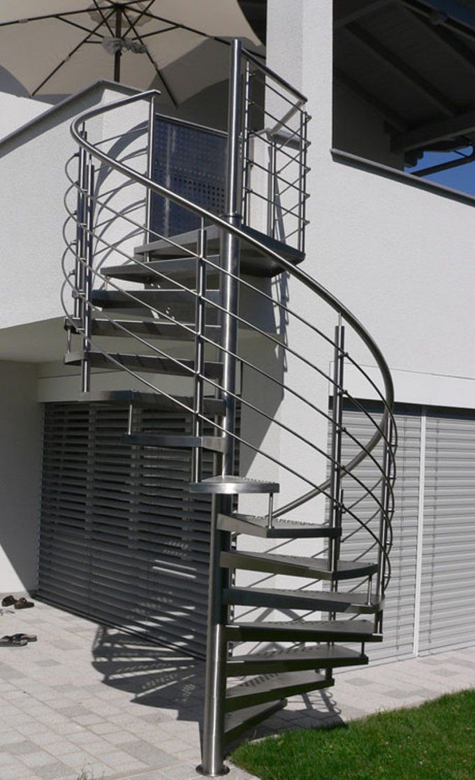 Metalltreppen &amp; Geländer Für Außen  Traxler Treppen von Treppe Vom Balkon In Den Garten Bild