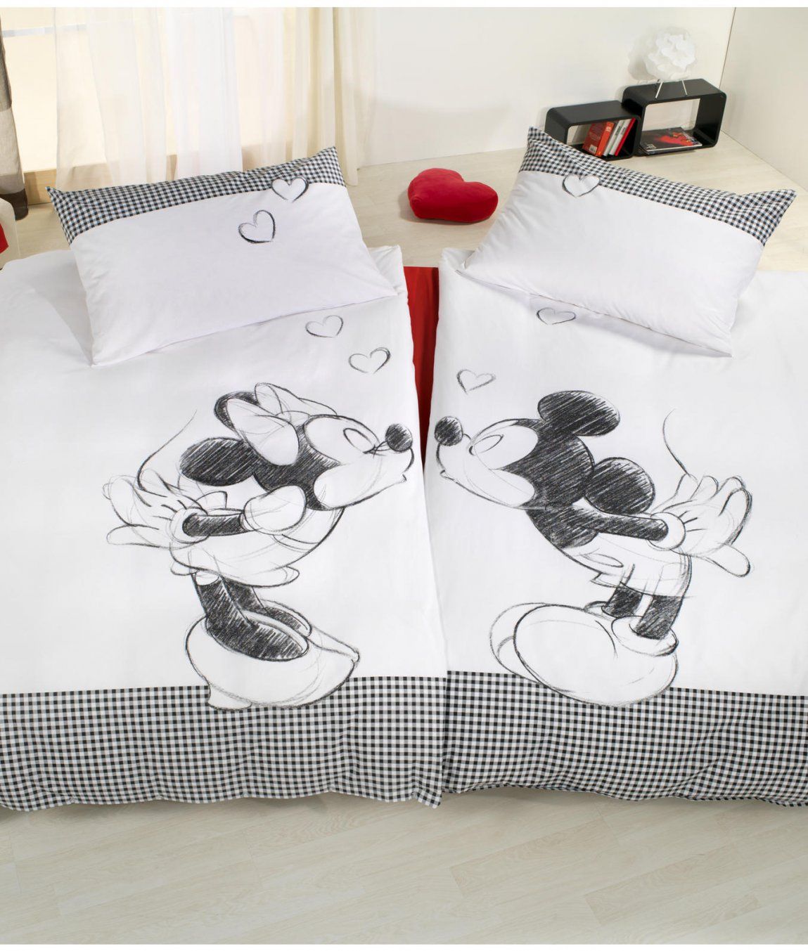 Retro Schlafzimmer Dekorieren Und Auch Partner Bettwäsche Mickey von Micky Maus Partner Bettwäsche Photo