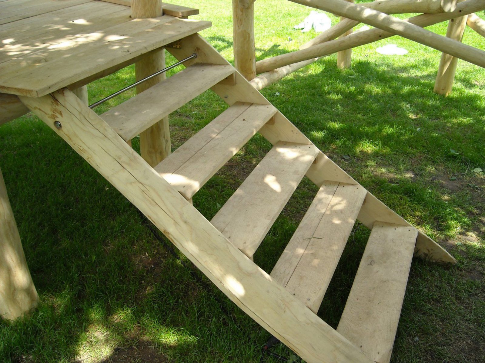 Treppe Aus Holz Bauen Io47 – Hitoiro von Balkon Treppe Selber Bauen Bild