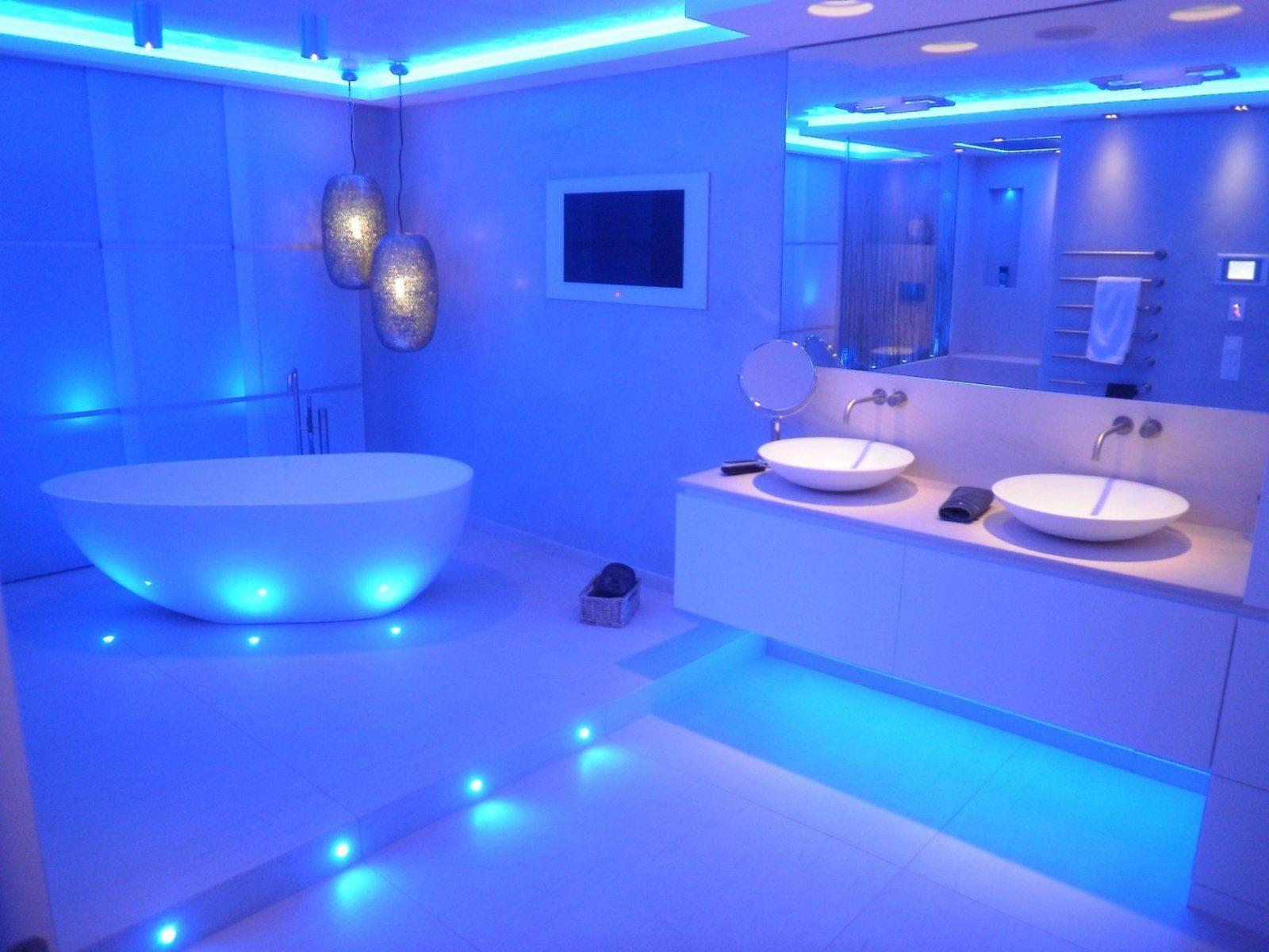 Unique Luxus Badezimmer Mit Whirlpool Thand Info – Homemaison von Luxus Badezimmer Mit Whirlpool Photo